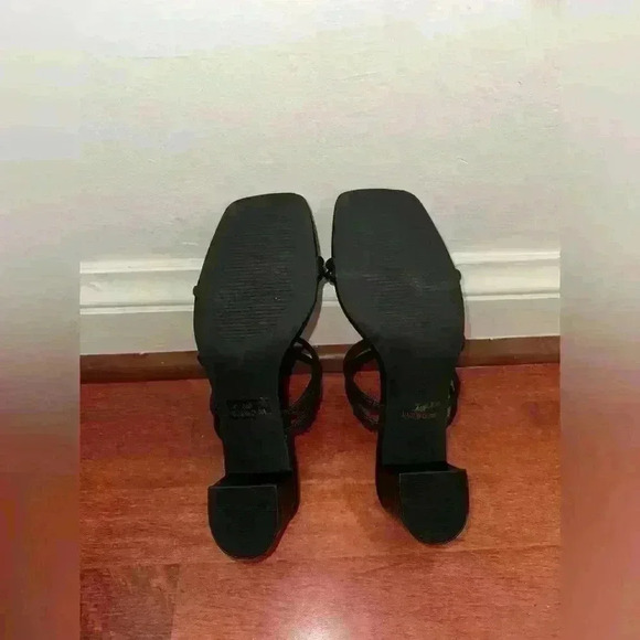 Athlefit Black Double Strap Block Heels in Black, new - Picture 3 of 3